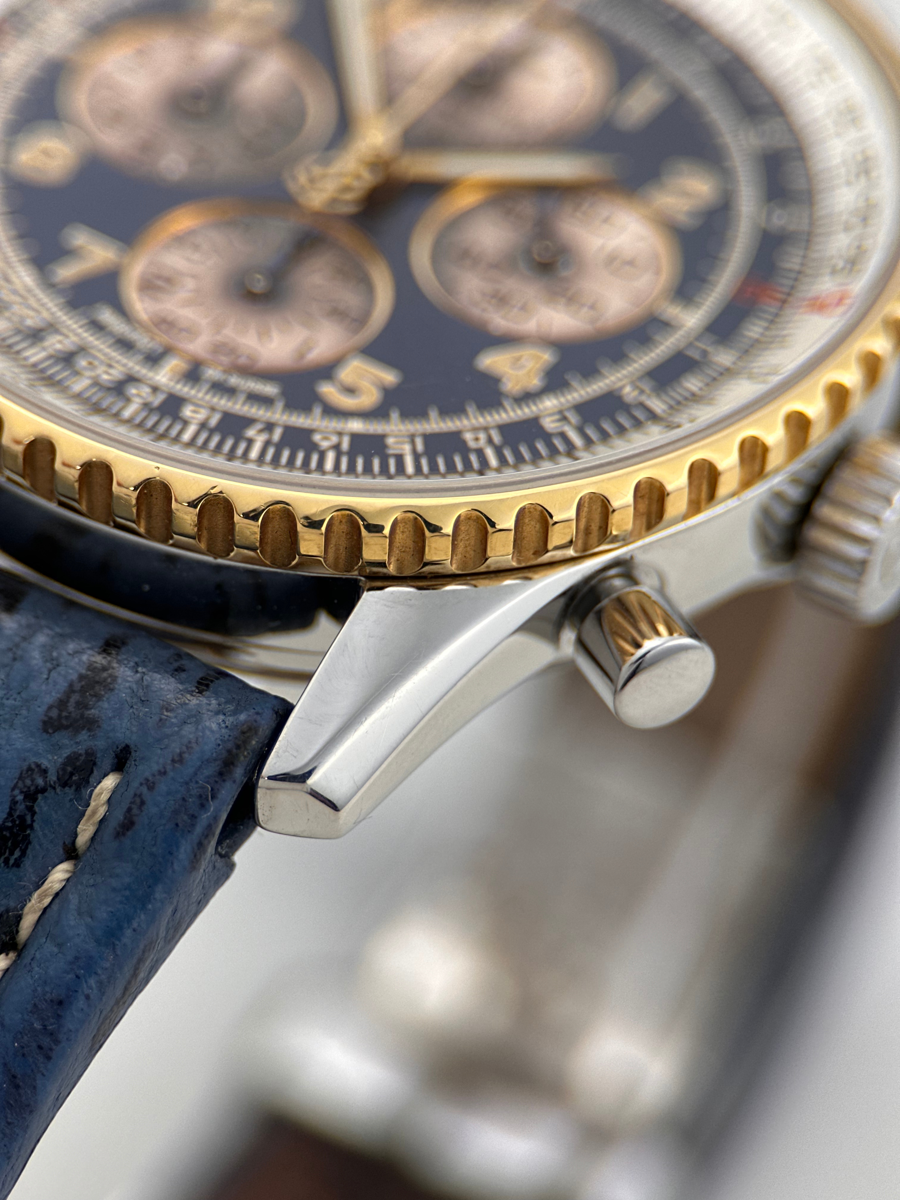 Breitling Navitimer Airborne D33030 Service 2025