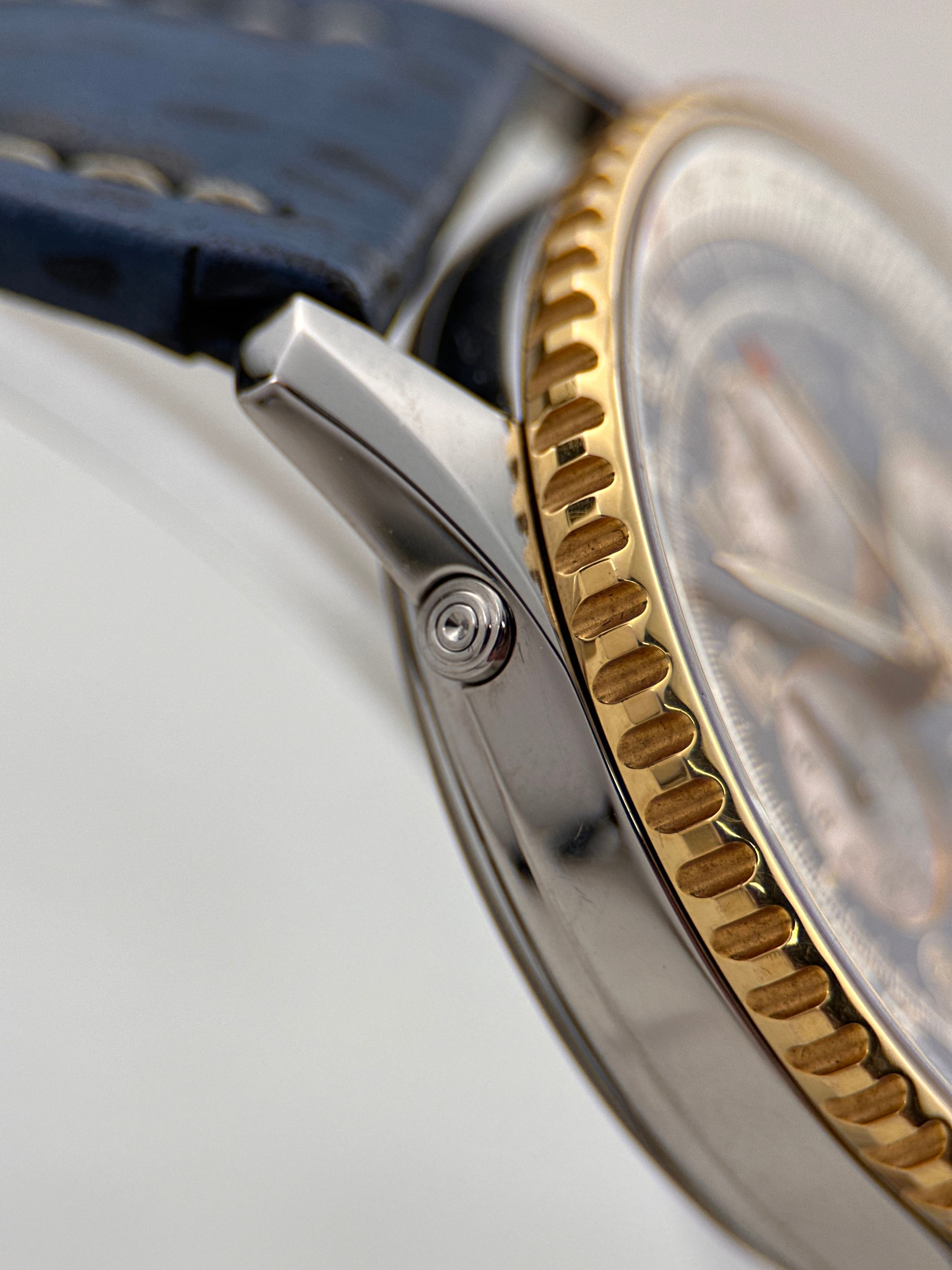 Breitling Navitimer Airborne D33030 Service 2025