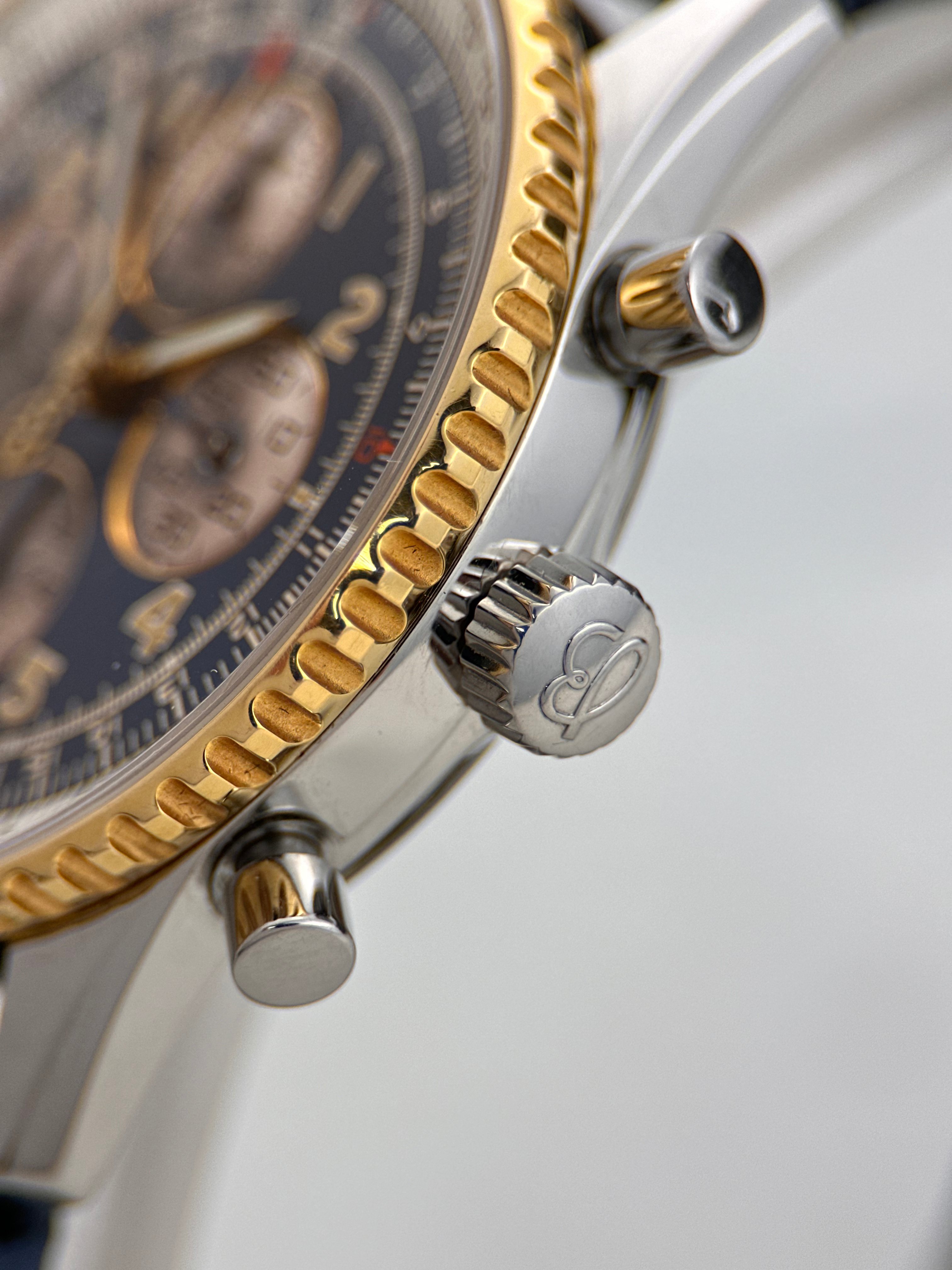 Breitling Navitimer Airborne D33030 Service 2025