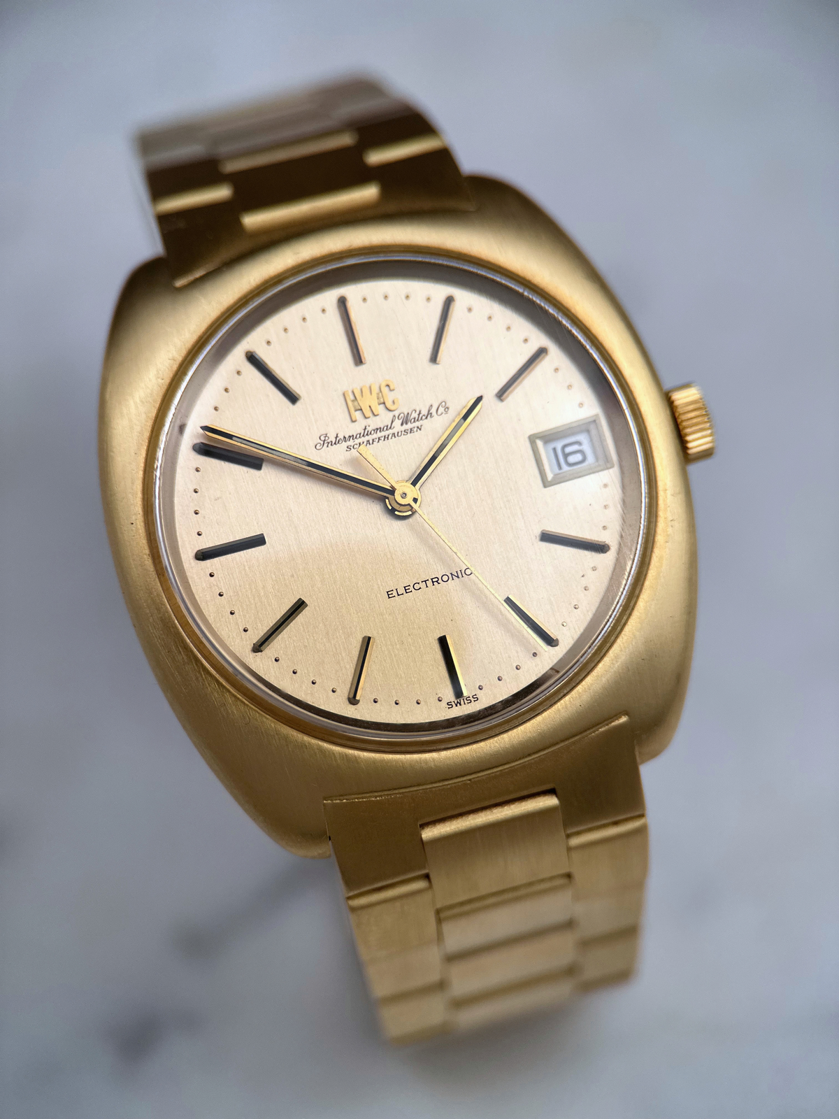 IWC Electronic 18kt Gelbgold Vintage 38mm