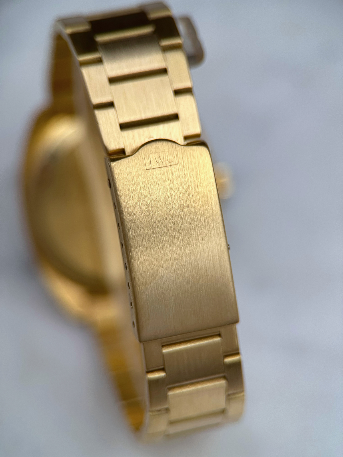 IWC Electronic 18kt Gelbgold Vintage 38mm