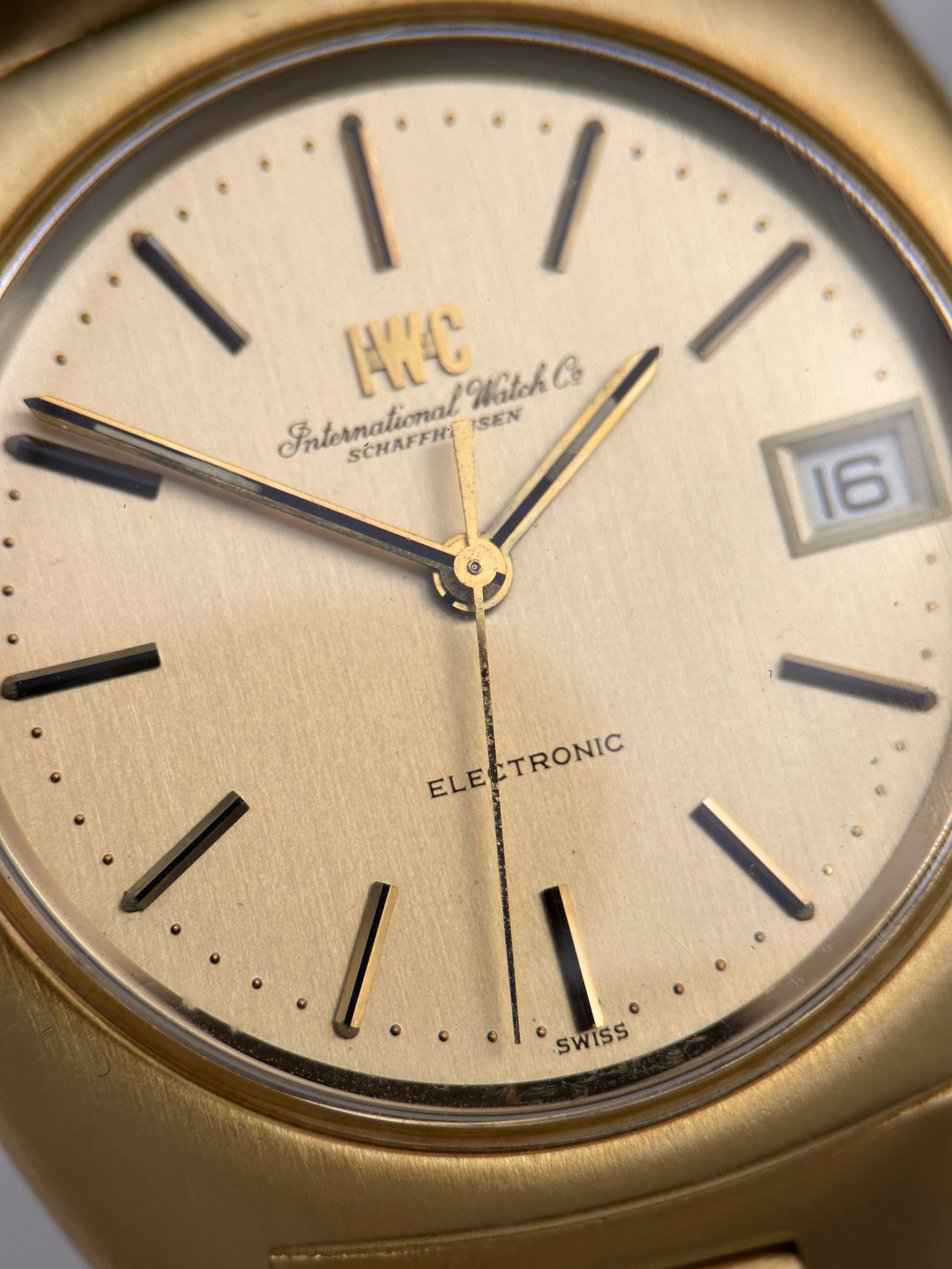 IWC Electronic 18kt Gelbgold Vintage 38mm