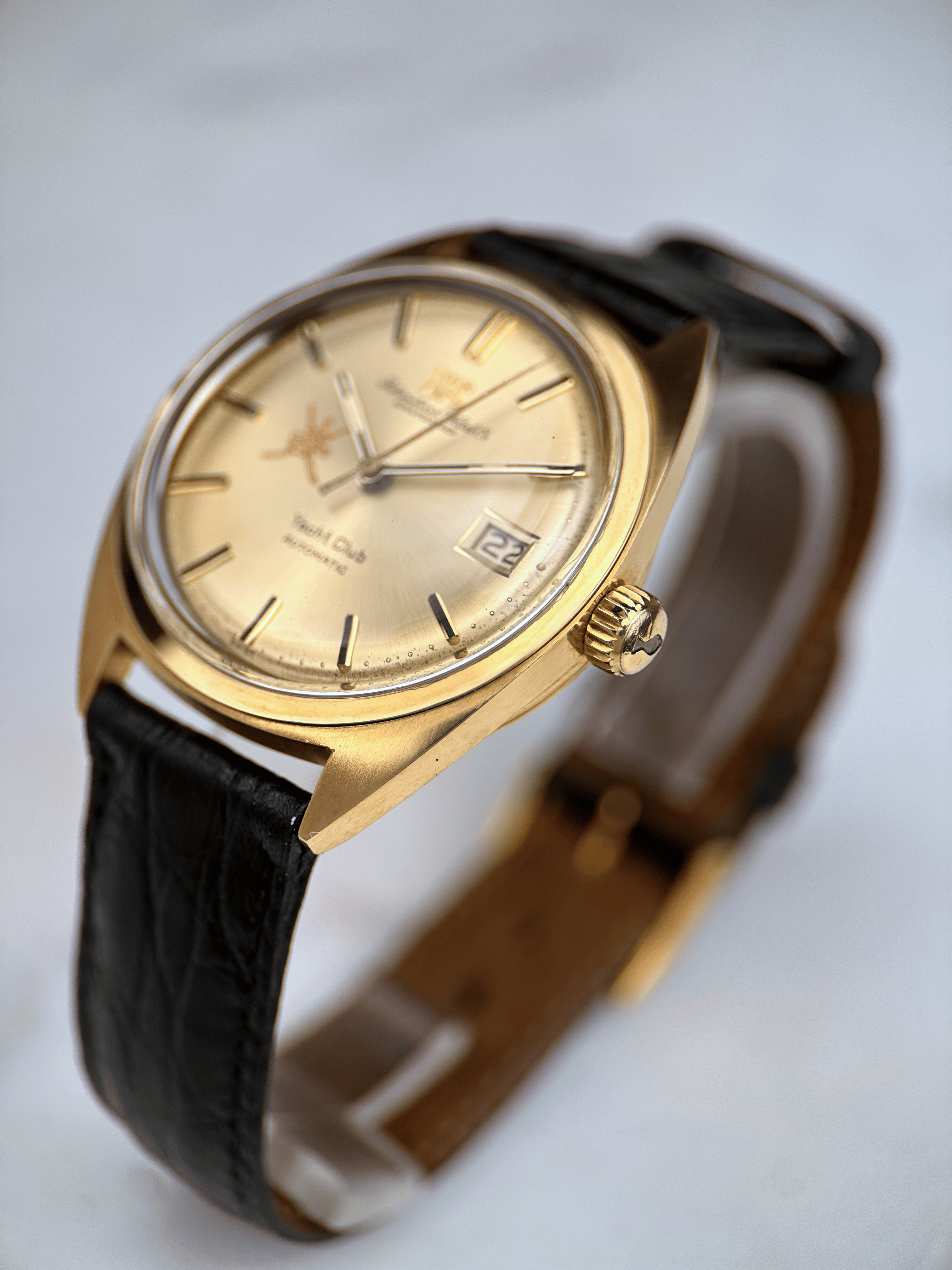 IWC Yachtclub R811 A 18k Gelbgold Khanjar