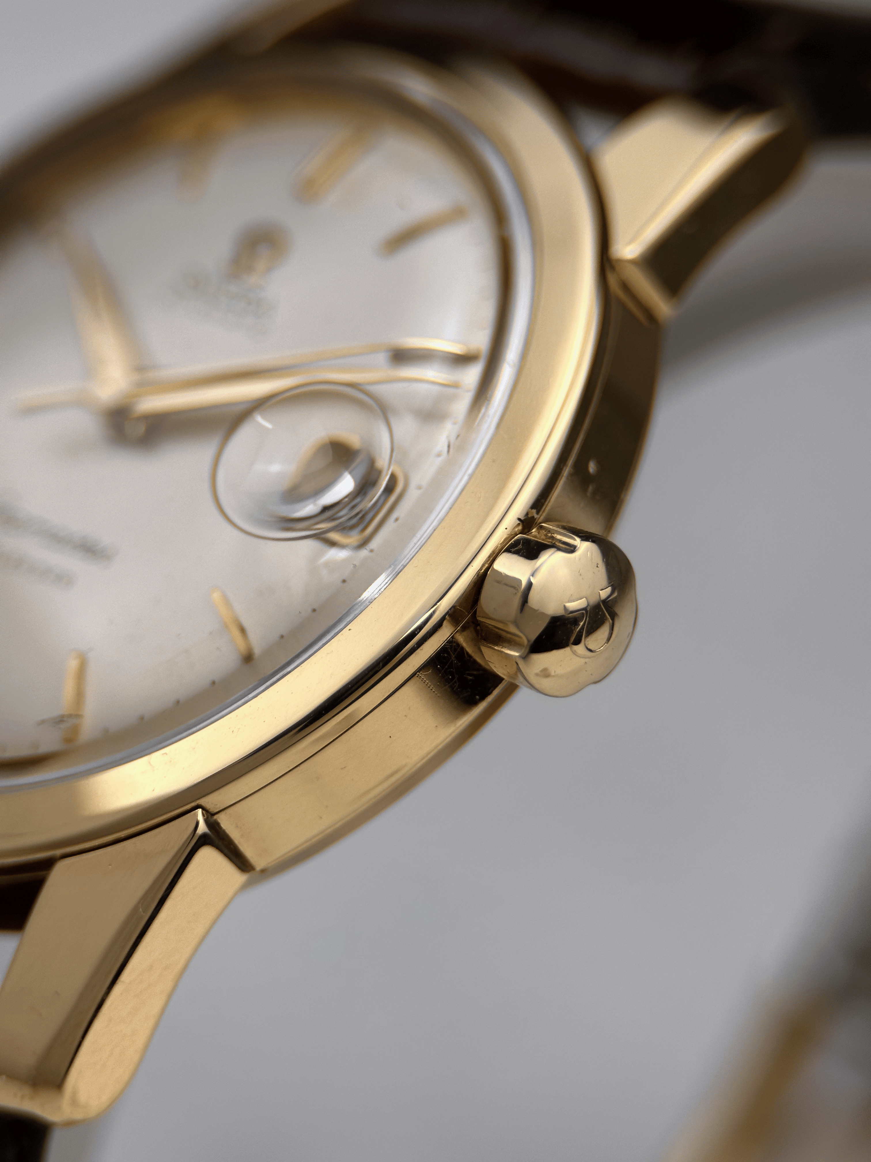 Omega Seamaster 34mm Kalender 2849 18k Gelbgold