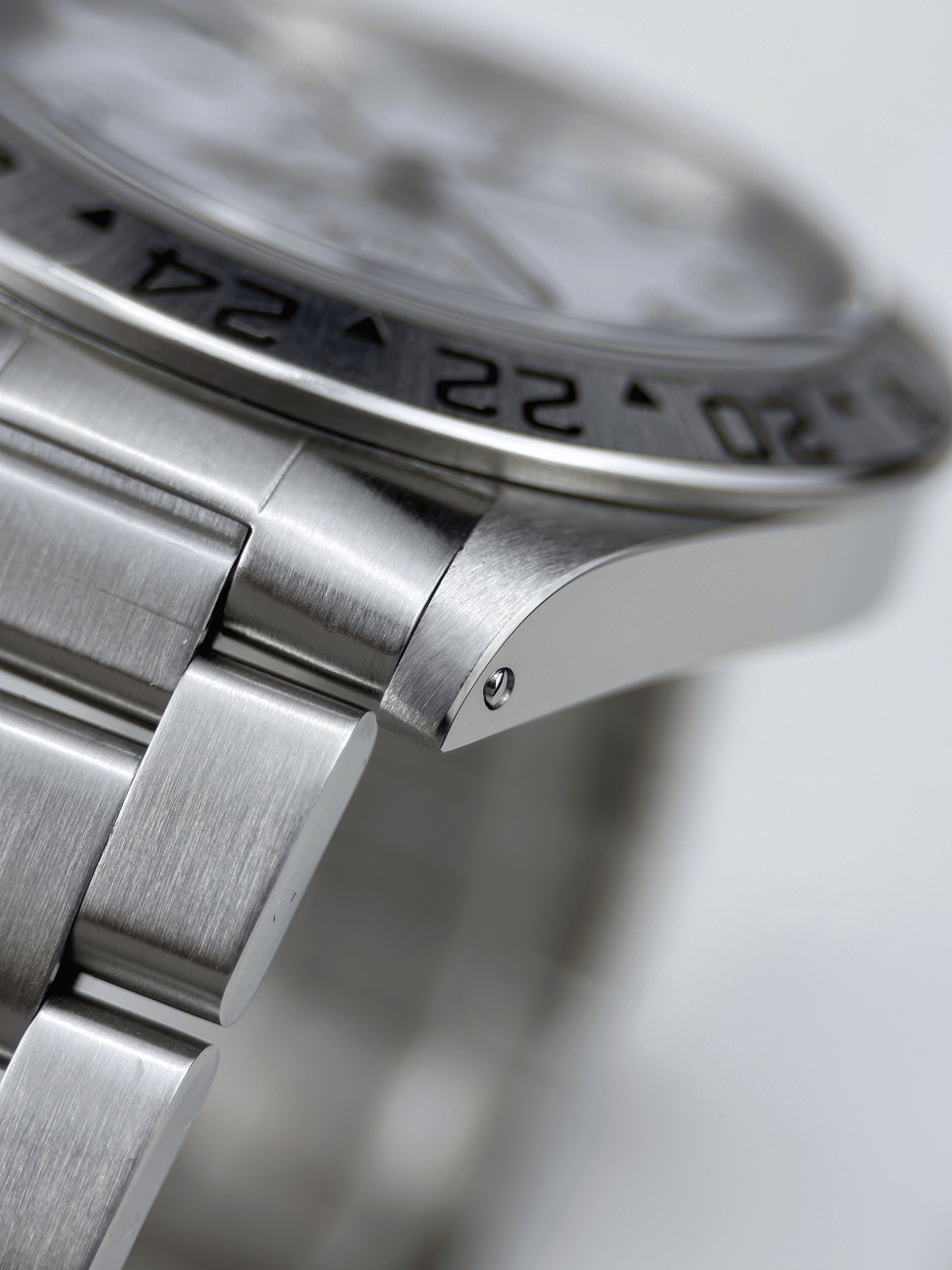 Rolex Explorer II Weiß 16570 A-Serie 1999