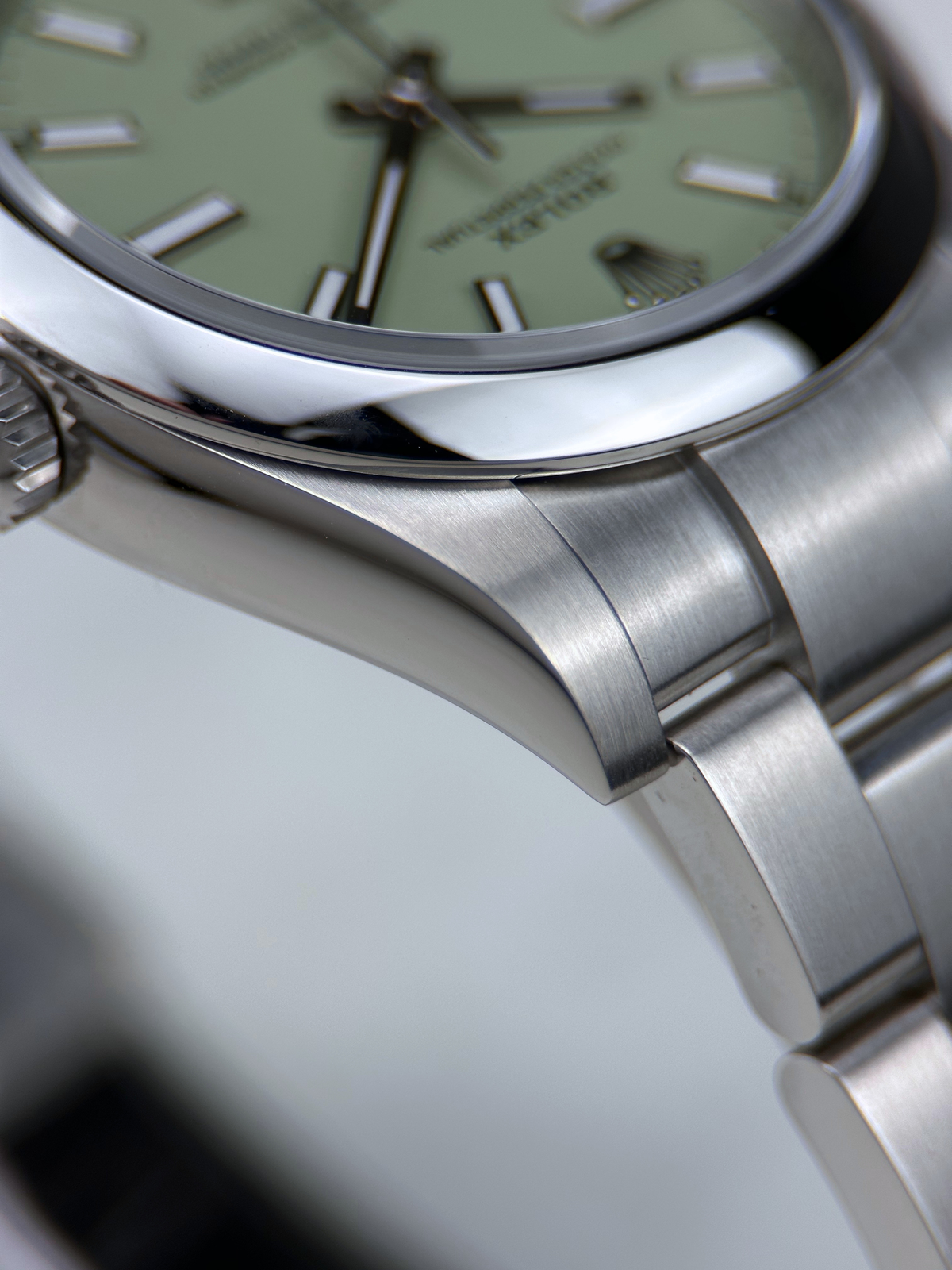 Rolex Oyster Perpetual 34mm "Pistachio" 124200 Fullset 2026