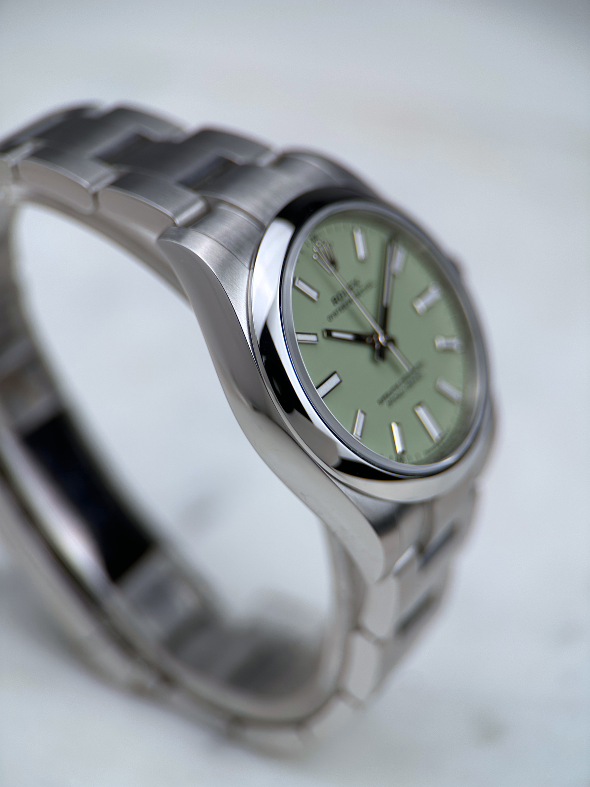 Rolex Oyster Perpetual 34mm "Pistachio" 124200 Fullset 2026