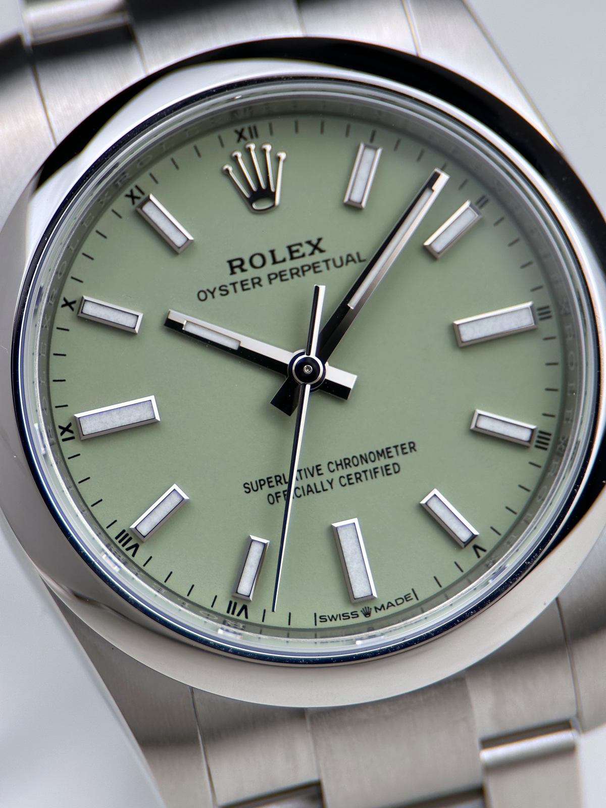 Rolex Oyster Perpetual 34mm "Pistachio" 124200 Fullset 2026