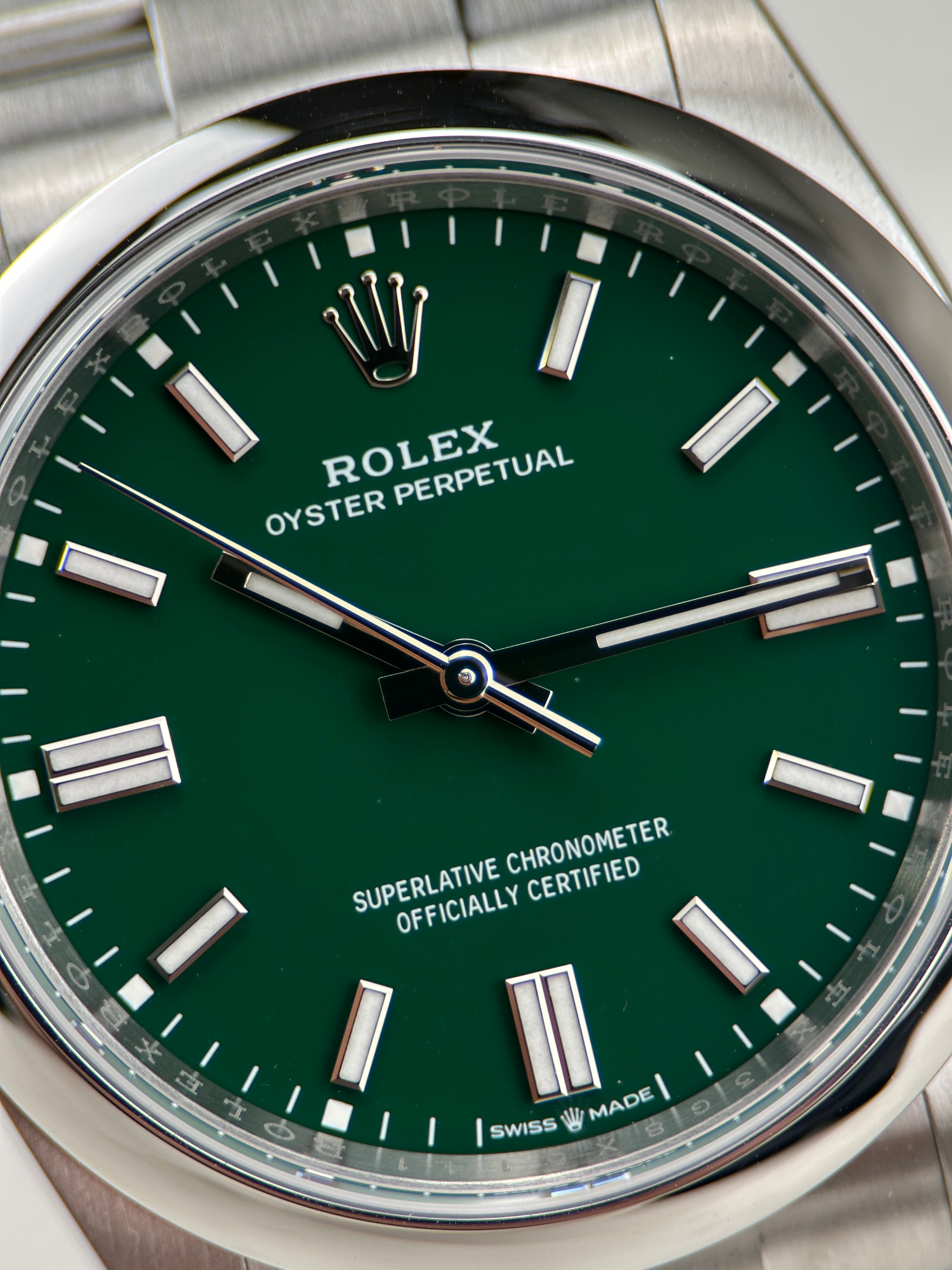 Rolex Oyster Perpetual „Grün“ 126000 Fullset 2025