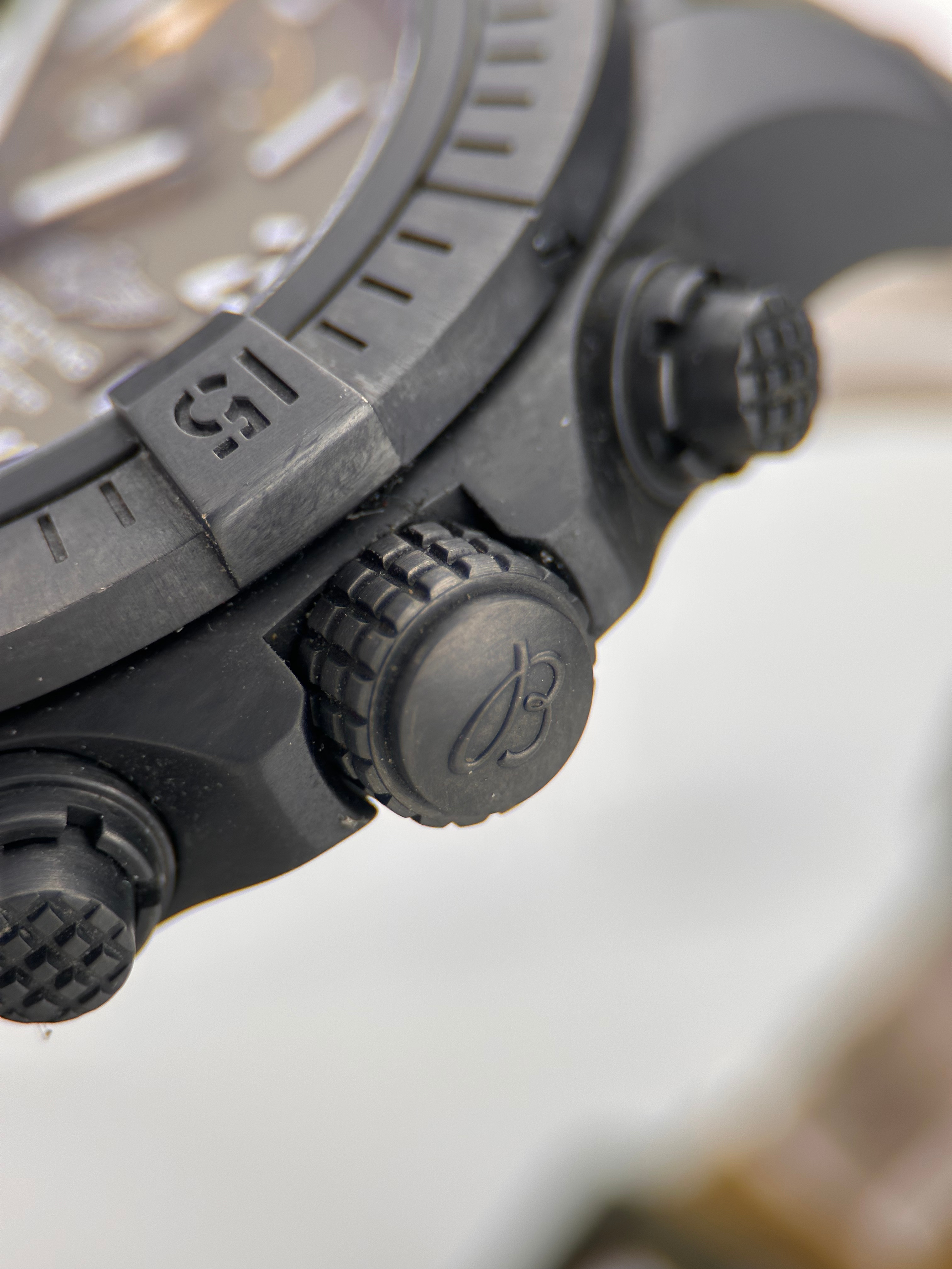 Breitling Avenger "Night Mission" V13317101L1X1 Fullset 2023