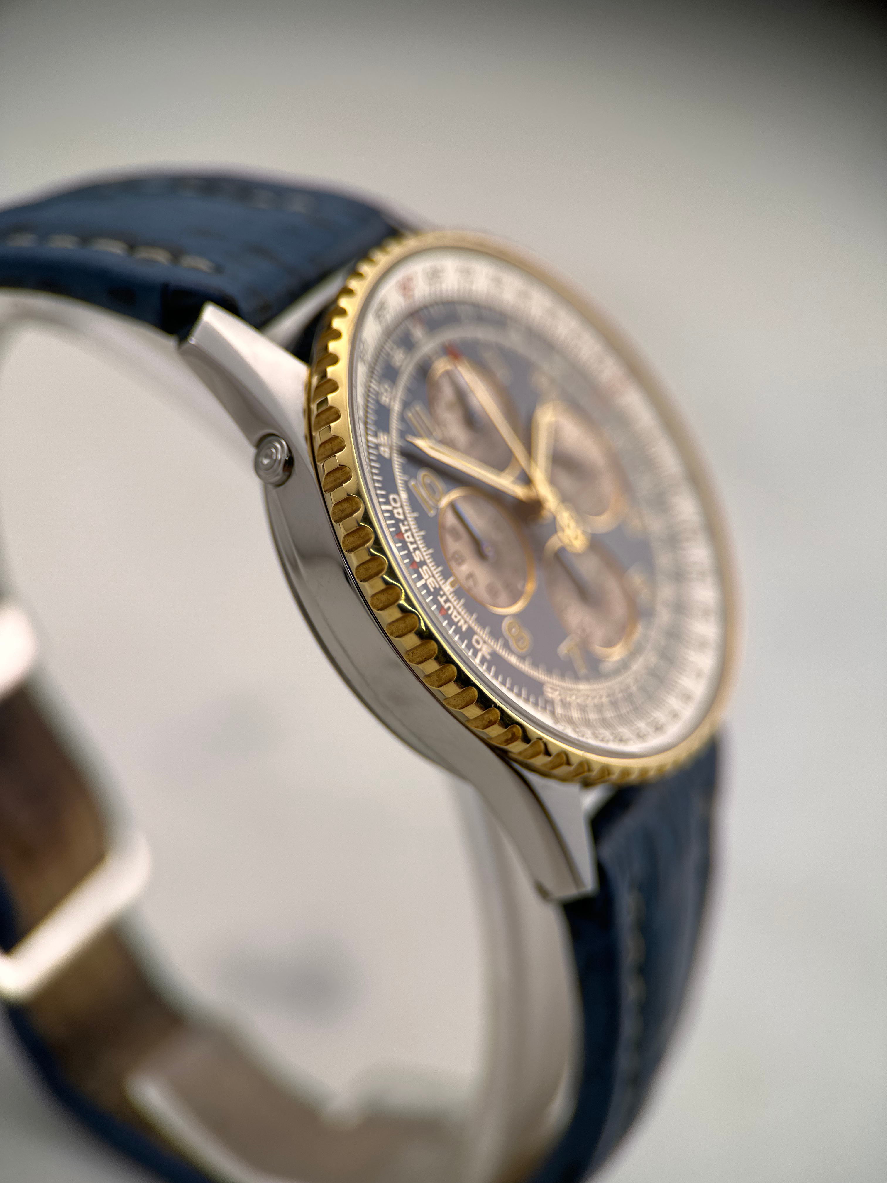 Breitling Navitimer Airborne D33030 Service 2025