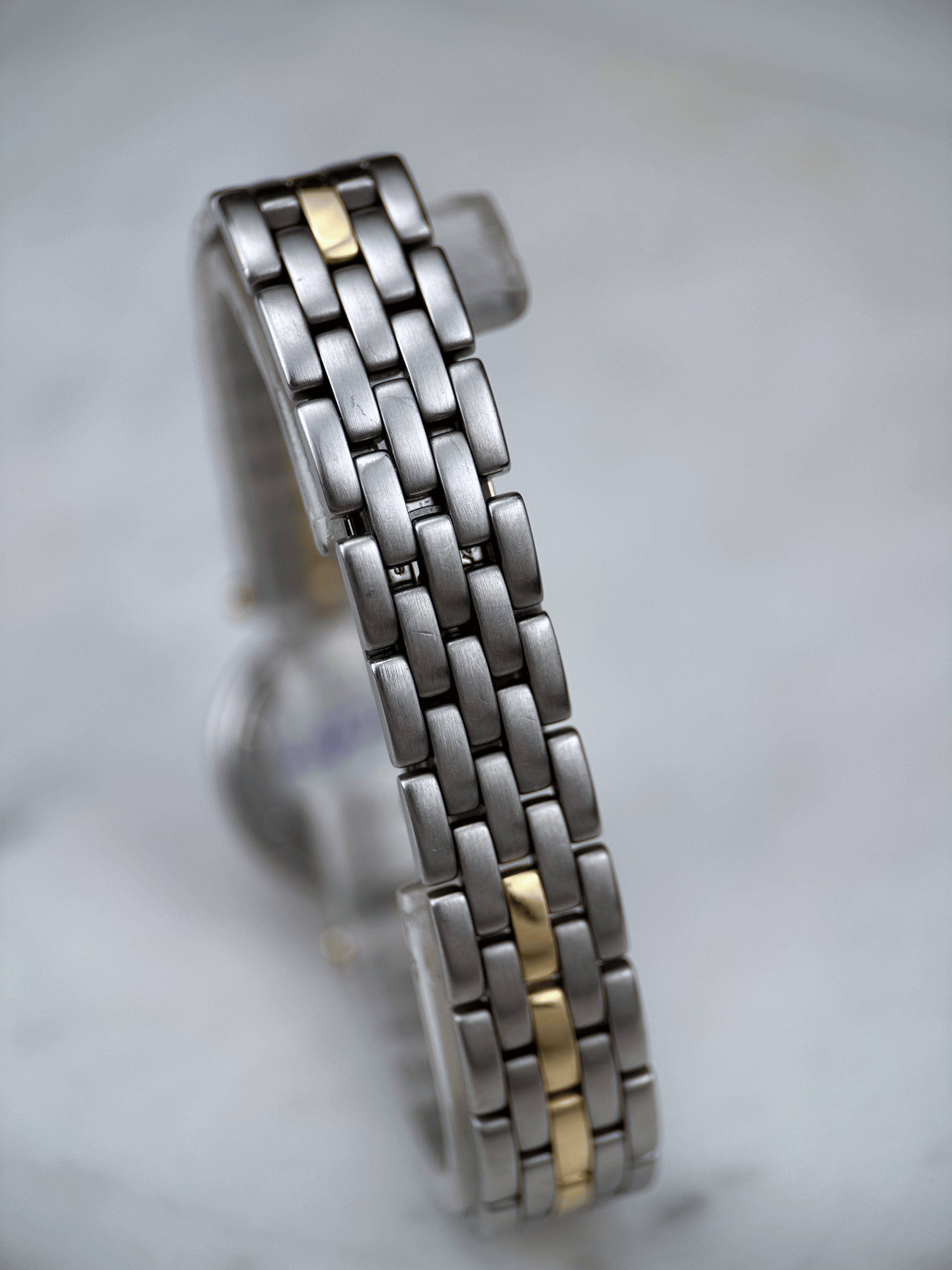 Cartier Panthere Ronde 1057920 1 Row