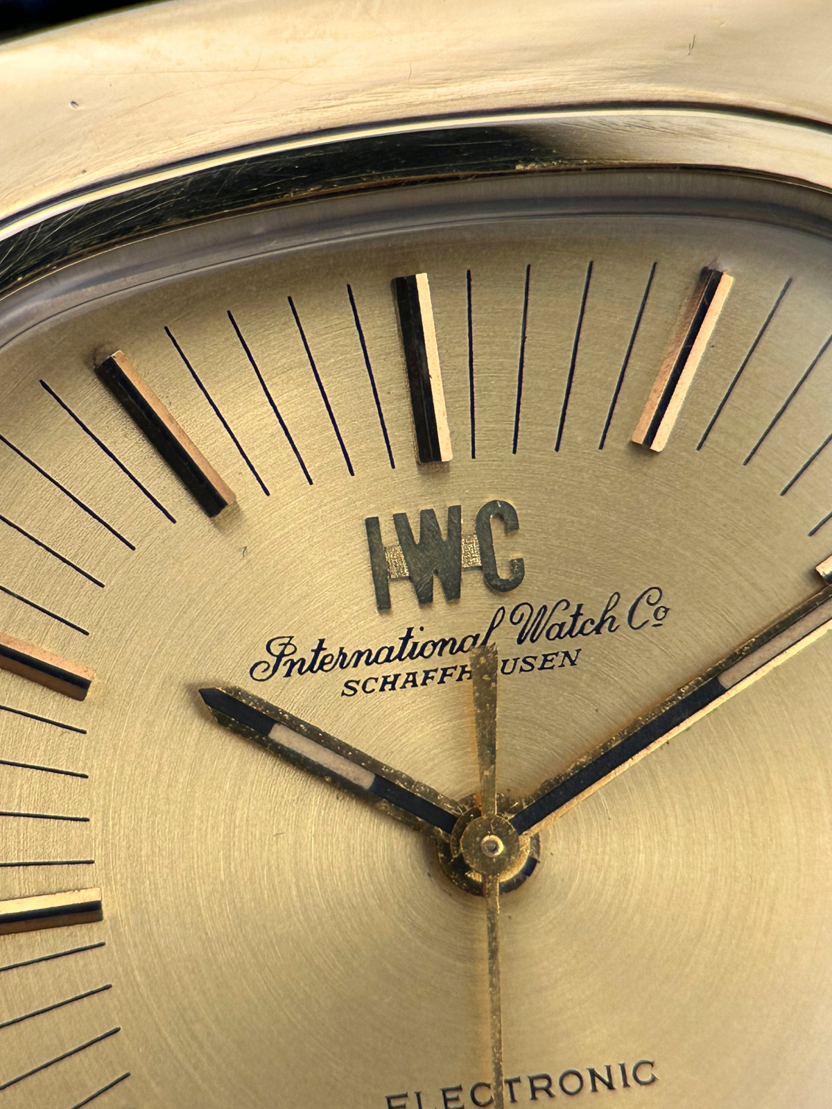 IWC Electronic 18K Gelbgold