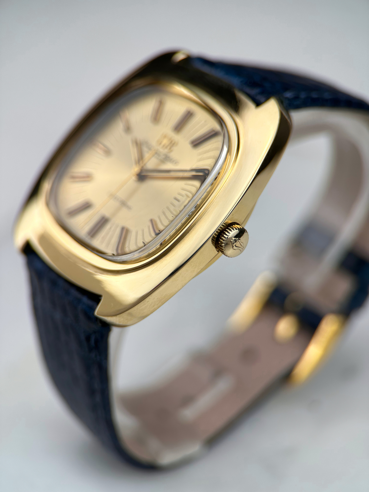 IWC Electronic 18K Gelbgold