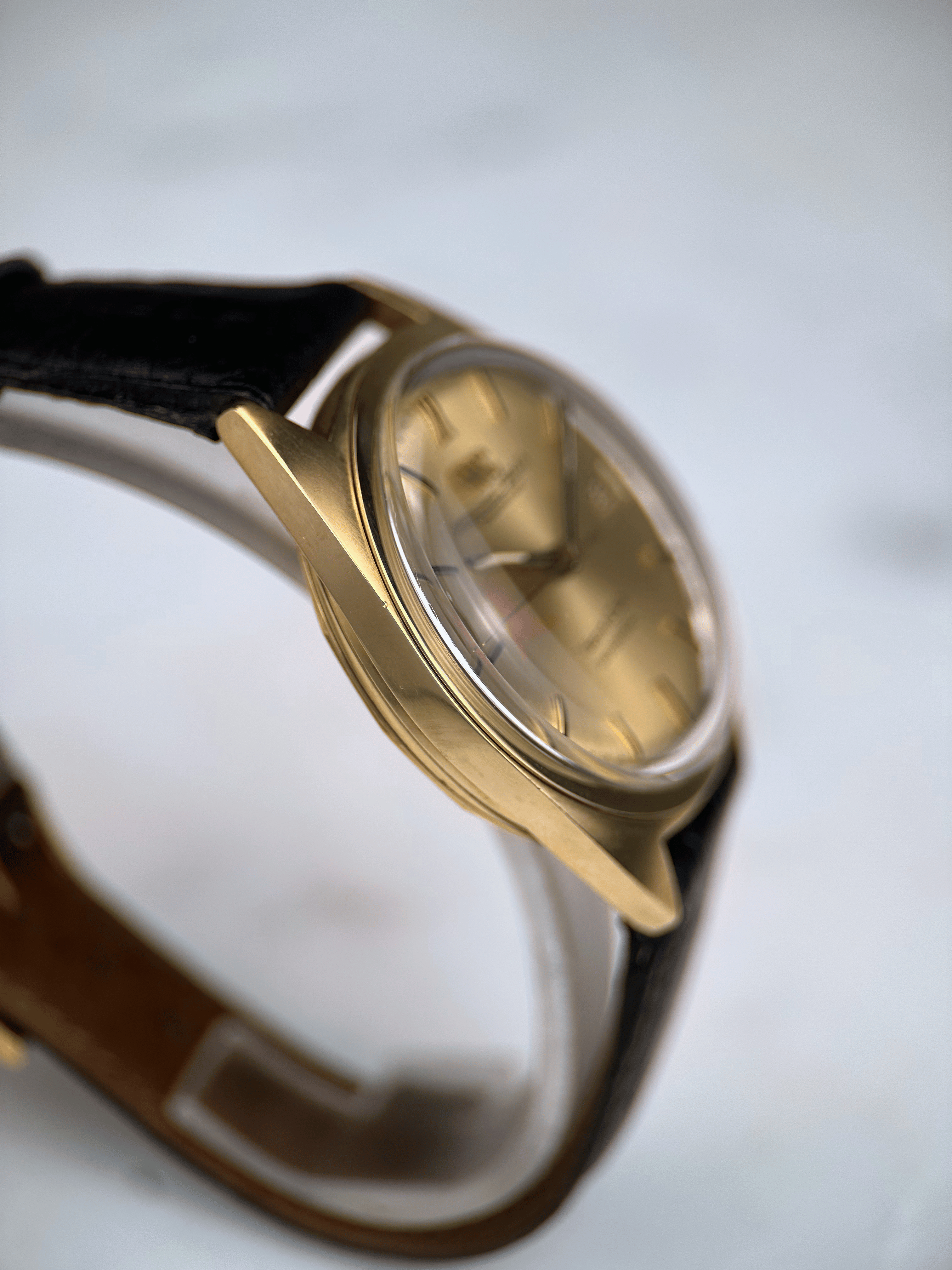 IWC Yachtclub R811 A 18k Gelbgold Khanjar