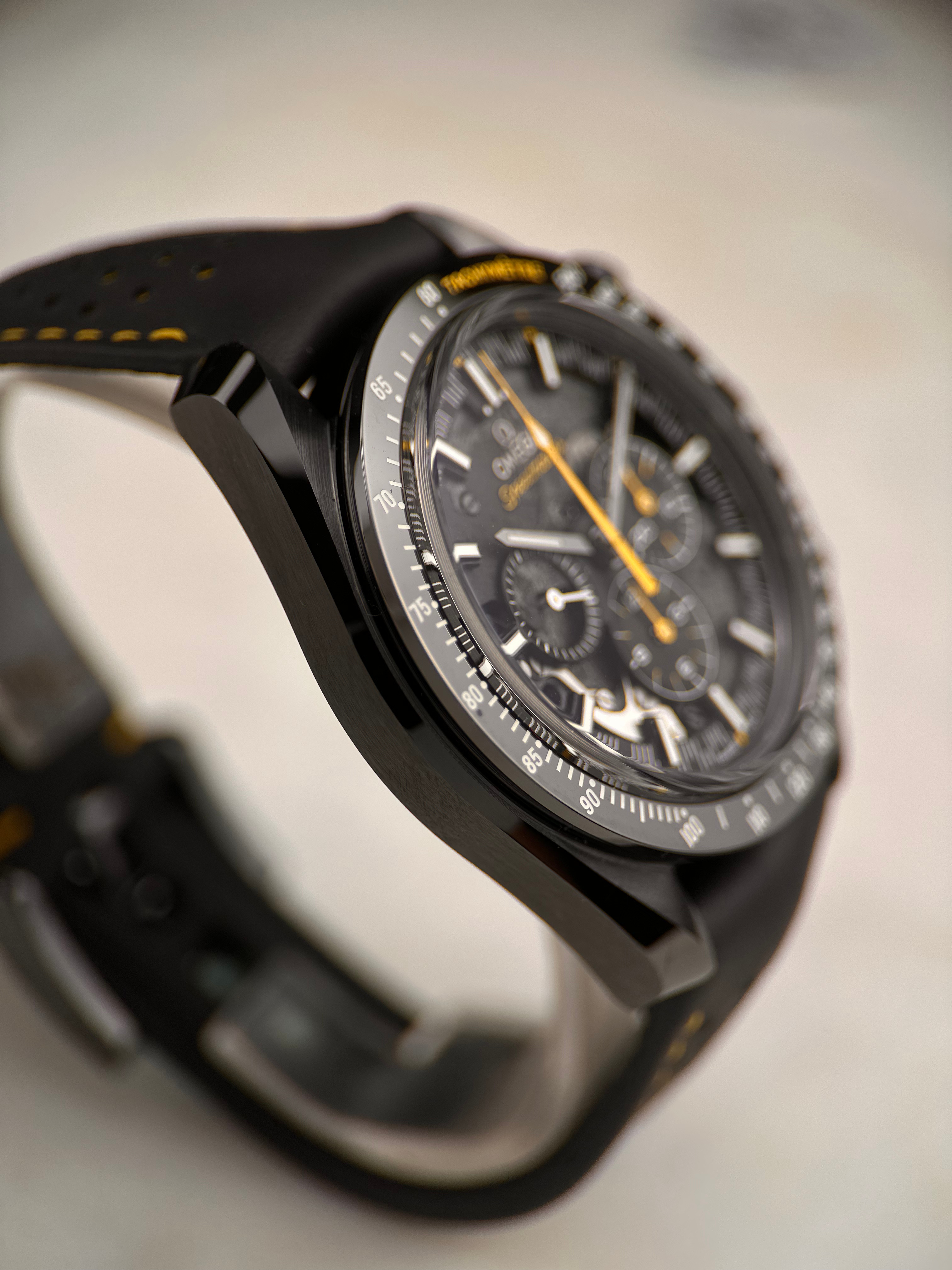 Omega Speedmaster "Dark Side of the Moon Apollo 8" 311.92.44.30.01.001 Fullset 2019