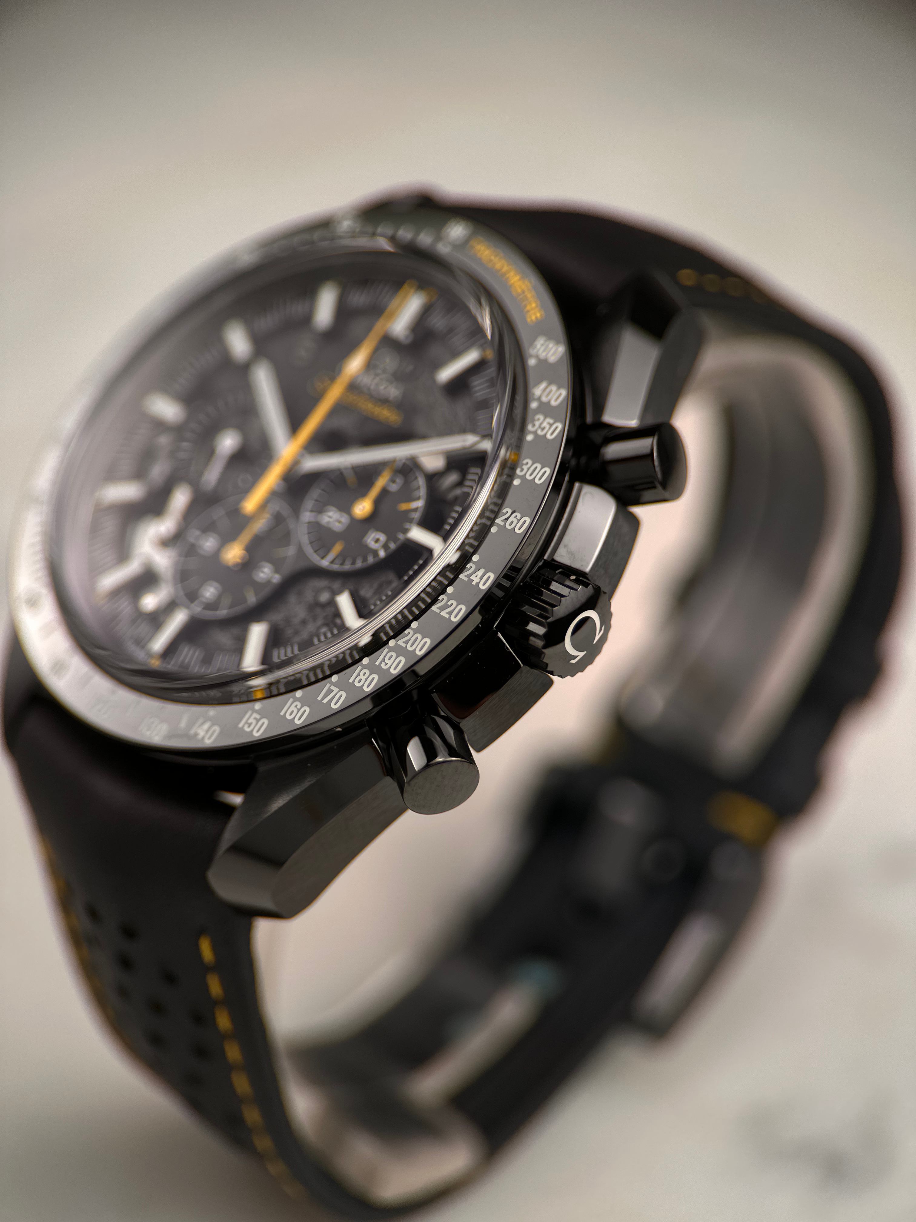 Omega Speedmaster "Dark Side of the Moon Apollo 8" 311.92.44.30.01.001 Fullset 2019