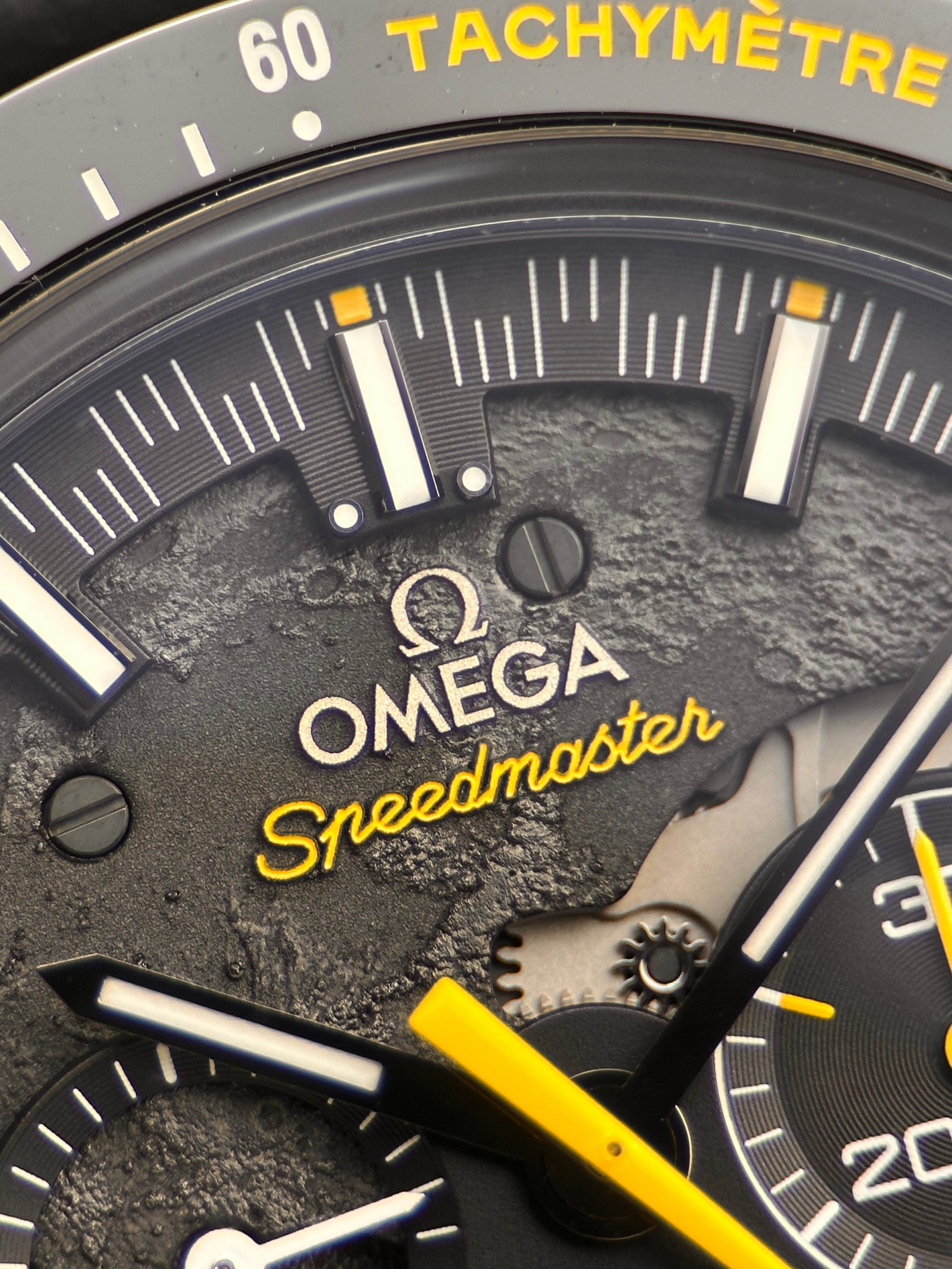 Omega Speedmaster "Dark Side of the Moon Apollo 8" 311.92.44.30.01.001 Fullset 2019