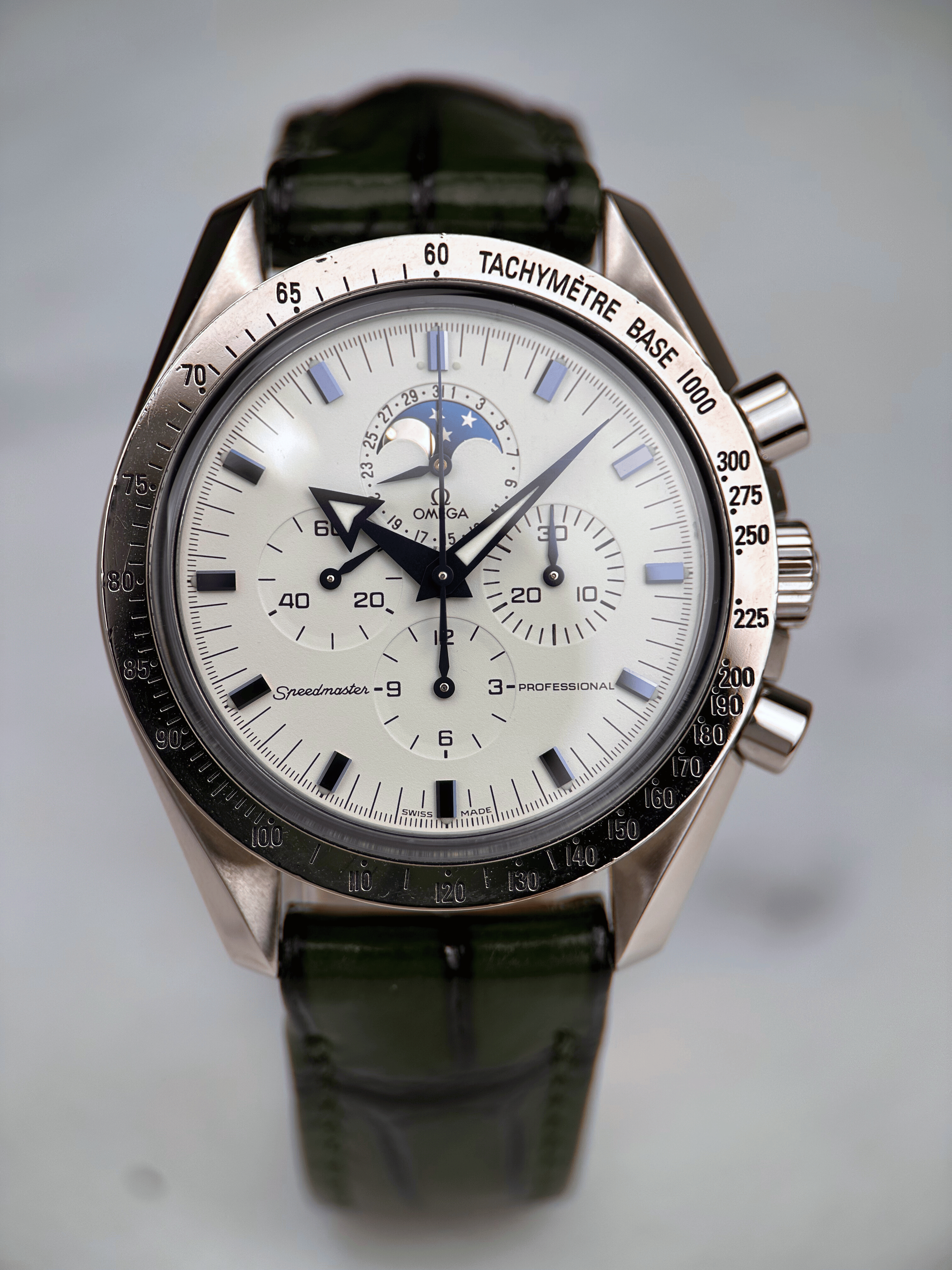 Omega Speedmaster Professional Moonwatch Moonphase Broad Arrow 3575.20.00