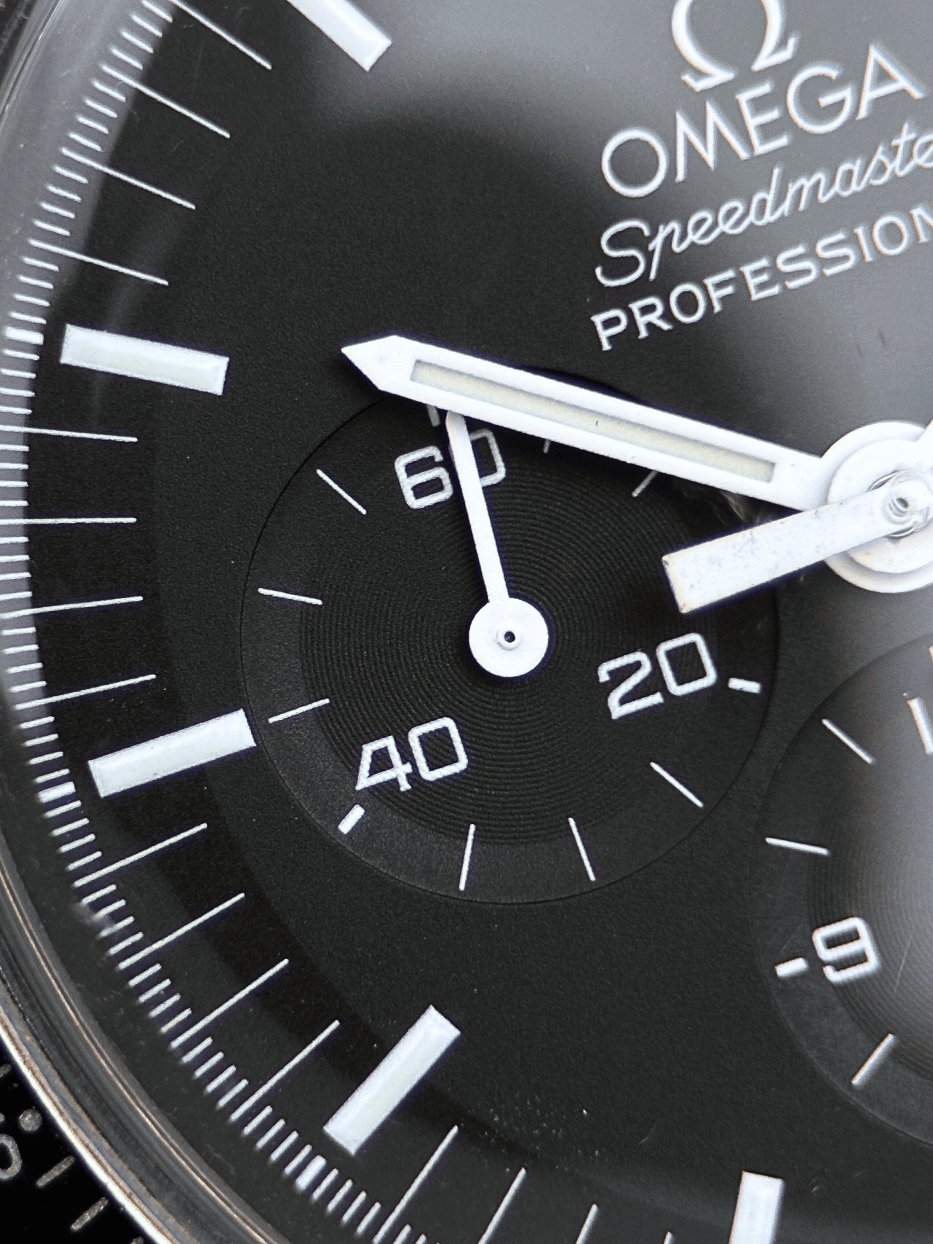 Omega Speedmaster Professional Moonwatch 3570.5000 Org. Box