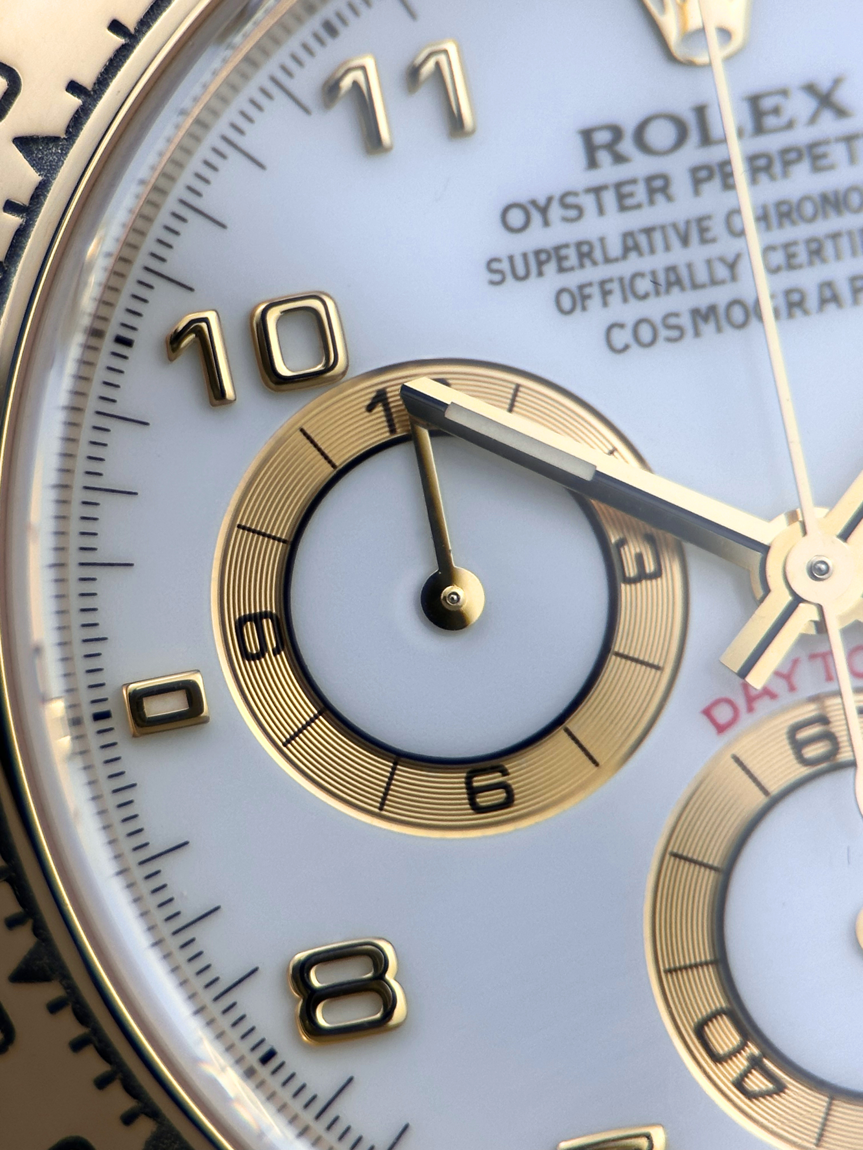 Rolex Cosmograph Daytona Weiß 116518 F-Serie Fullset 2005