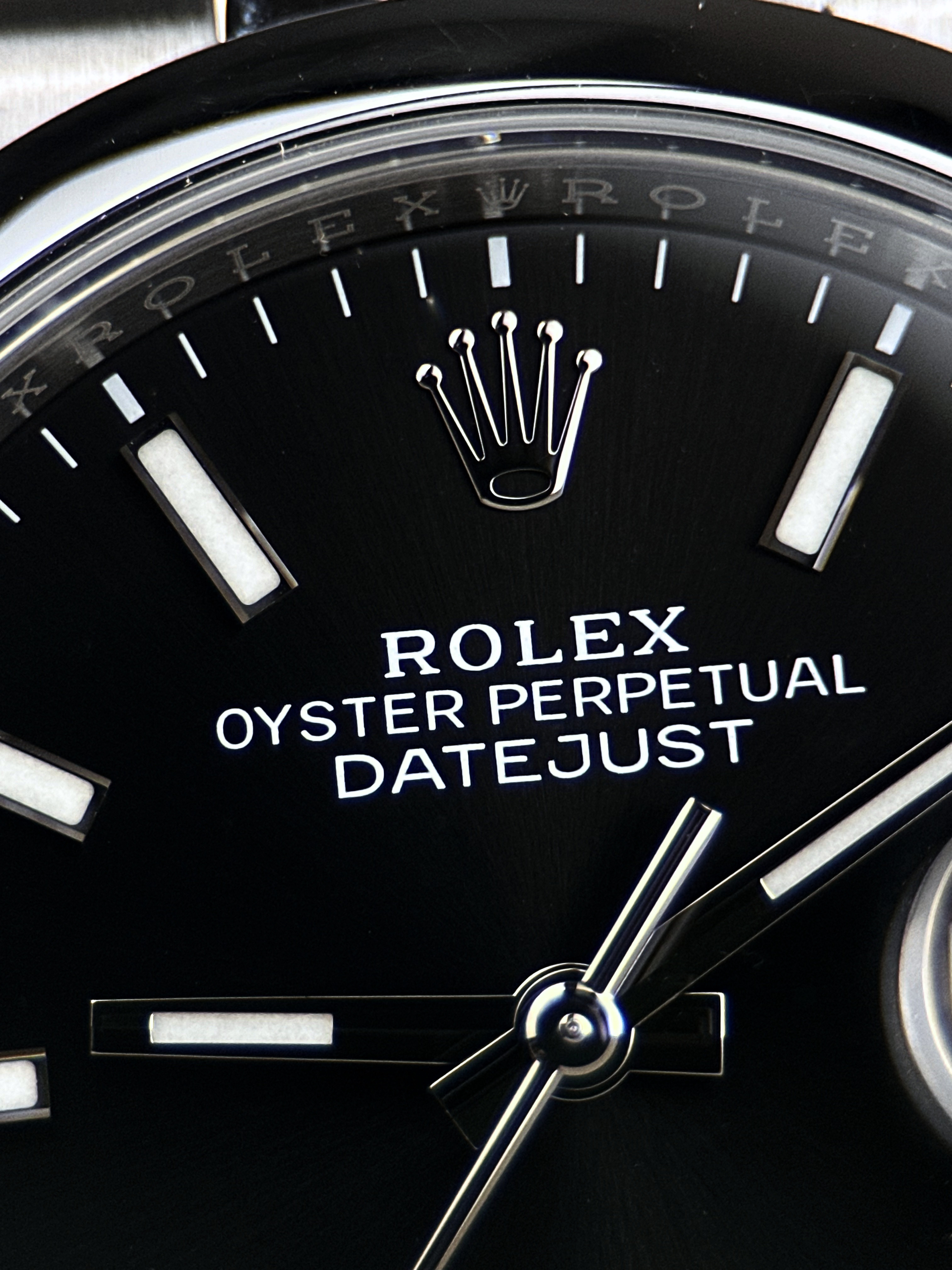 Rolex Datejust 36 Schwarz 126200 Fullset 2021