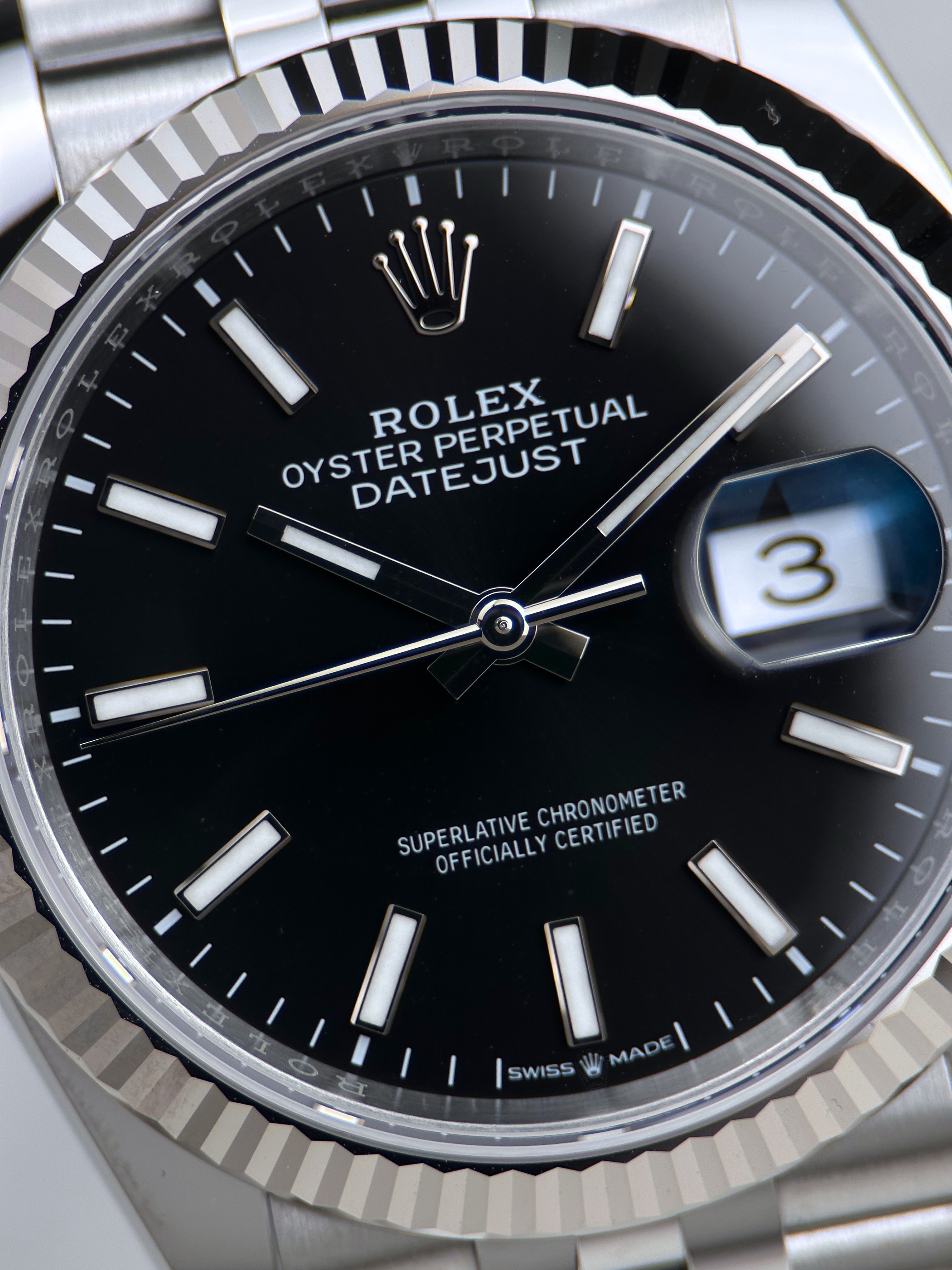 Rolex Datejust 36 Schwarz Index 126234 Fullset 2025