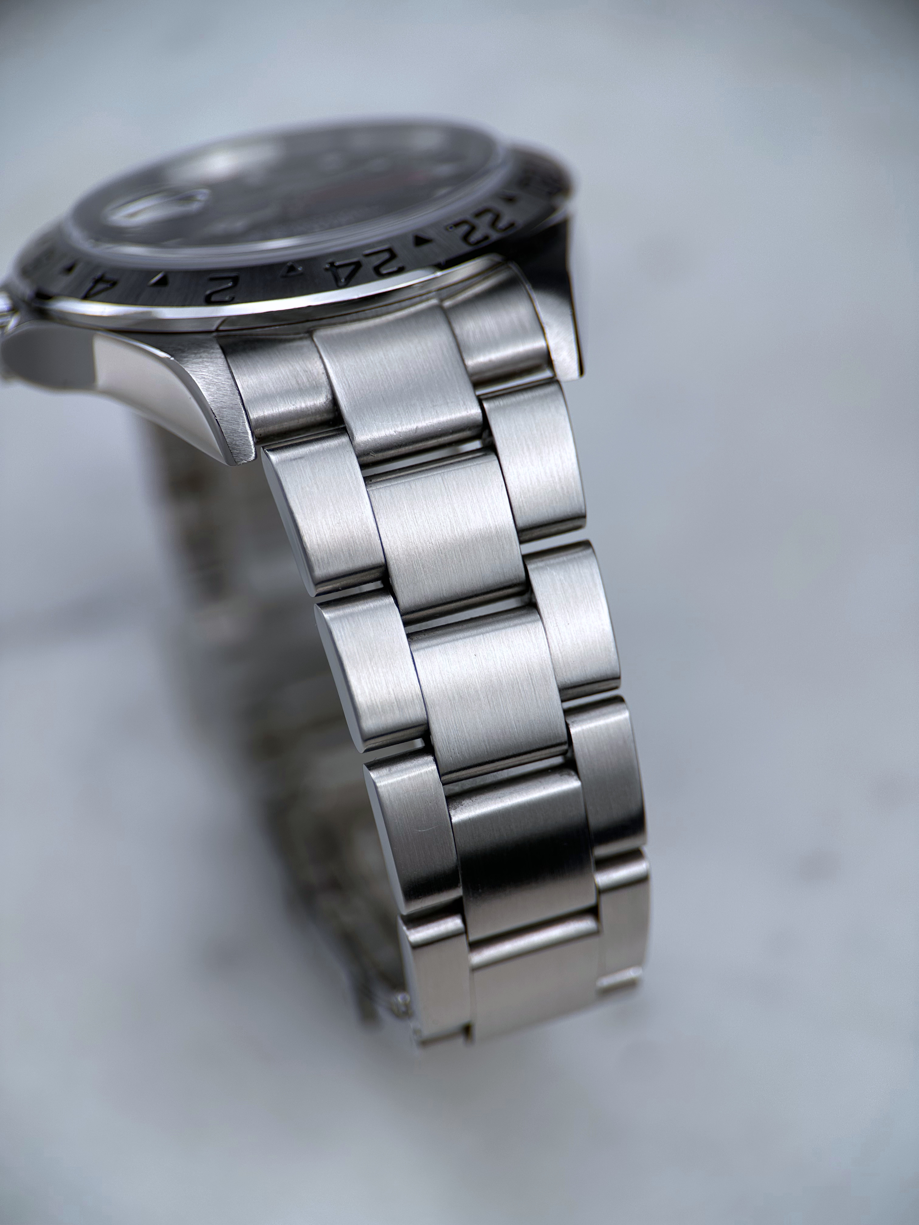 Rolex Explorer II Schwarz 16570 F-Serie 2003