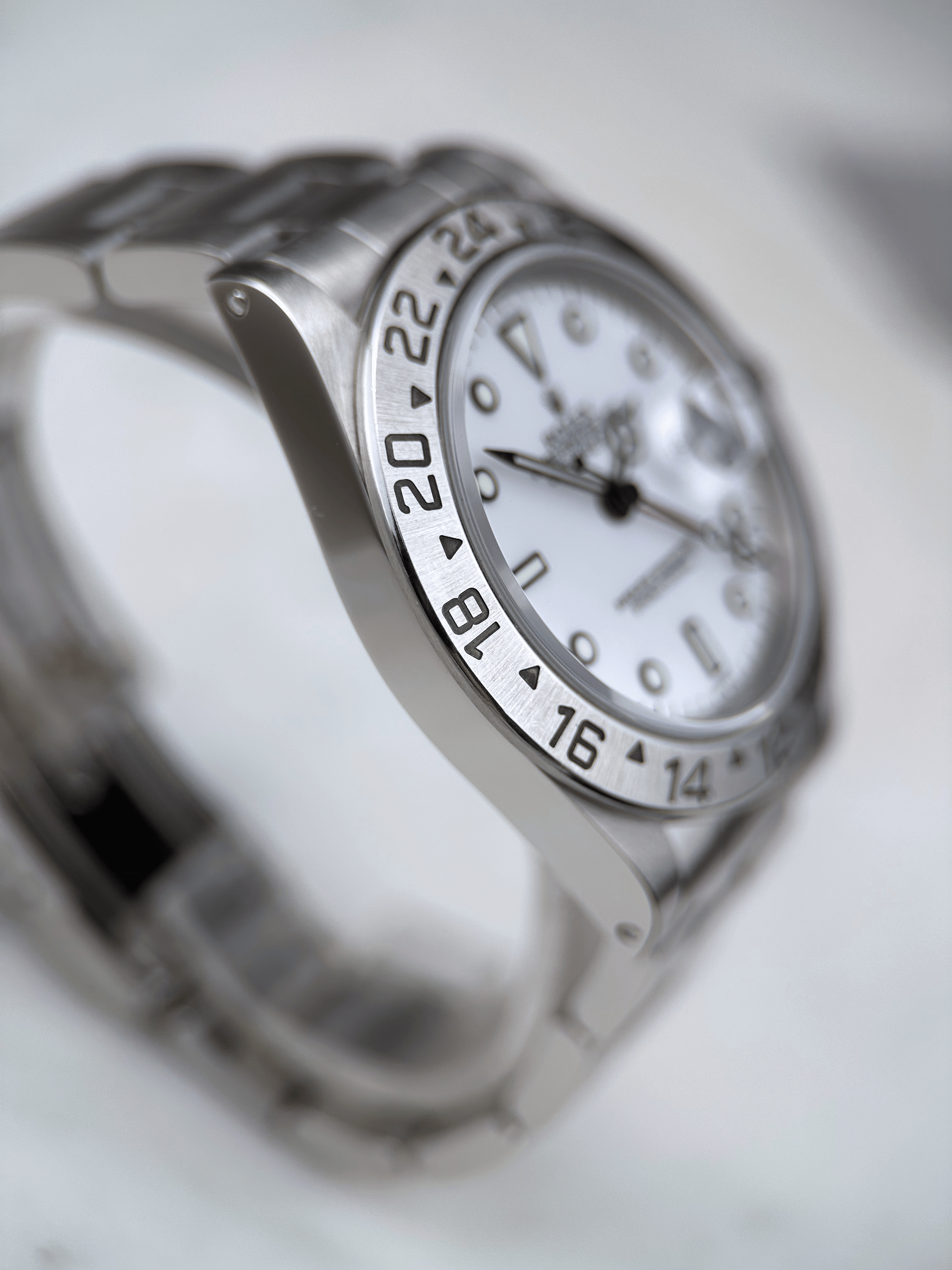Rolex Explorer II Weiß 16570 A-Serie 1999