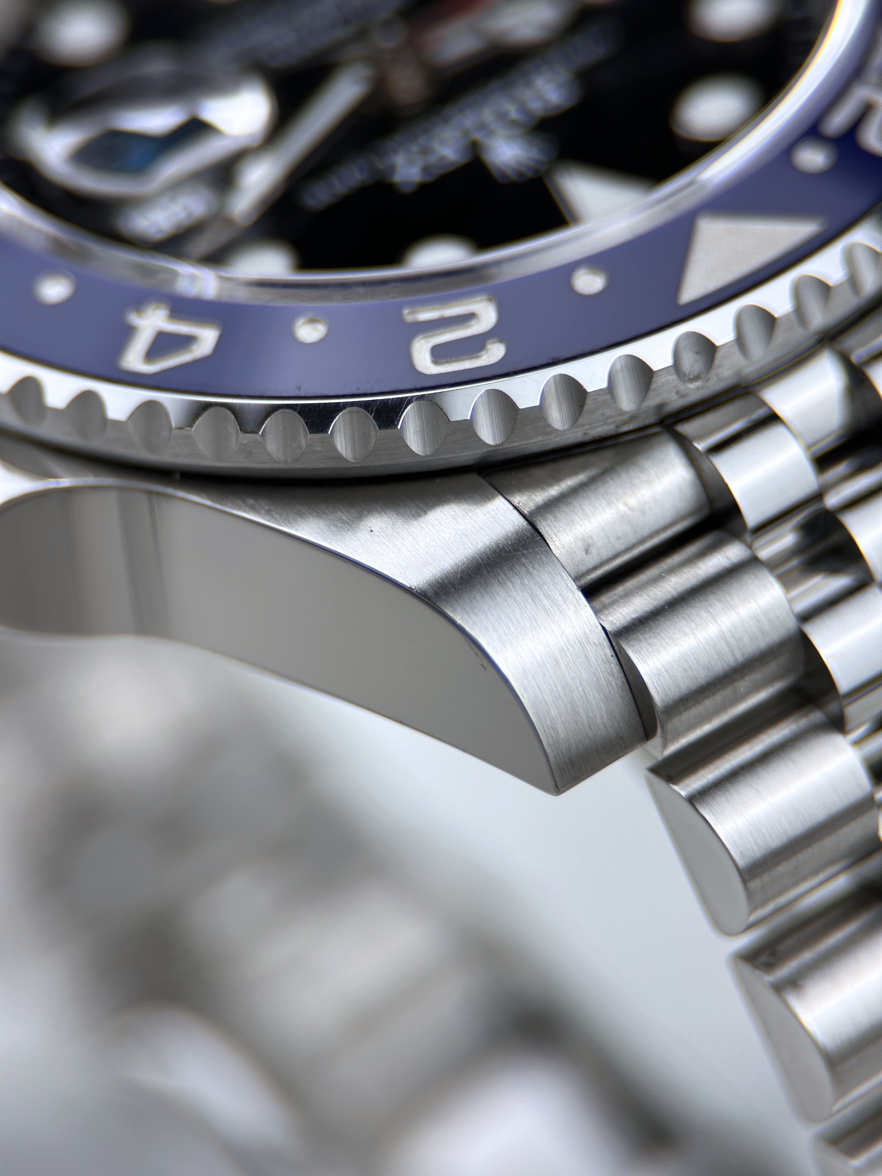 Rolex GMT Master II "Pepsi" 126710BLRO Fullset 2020