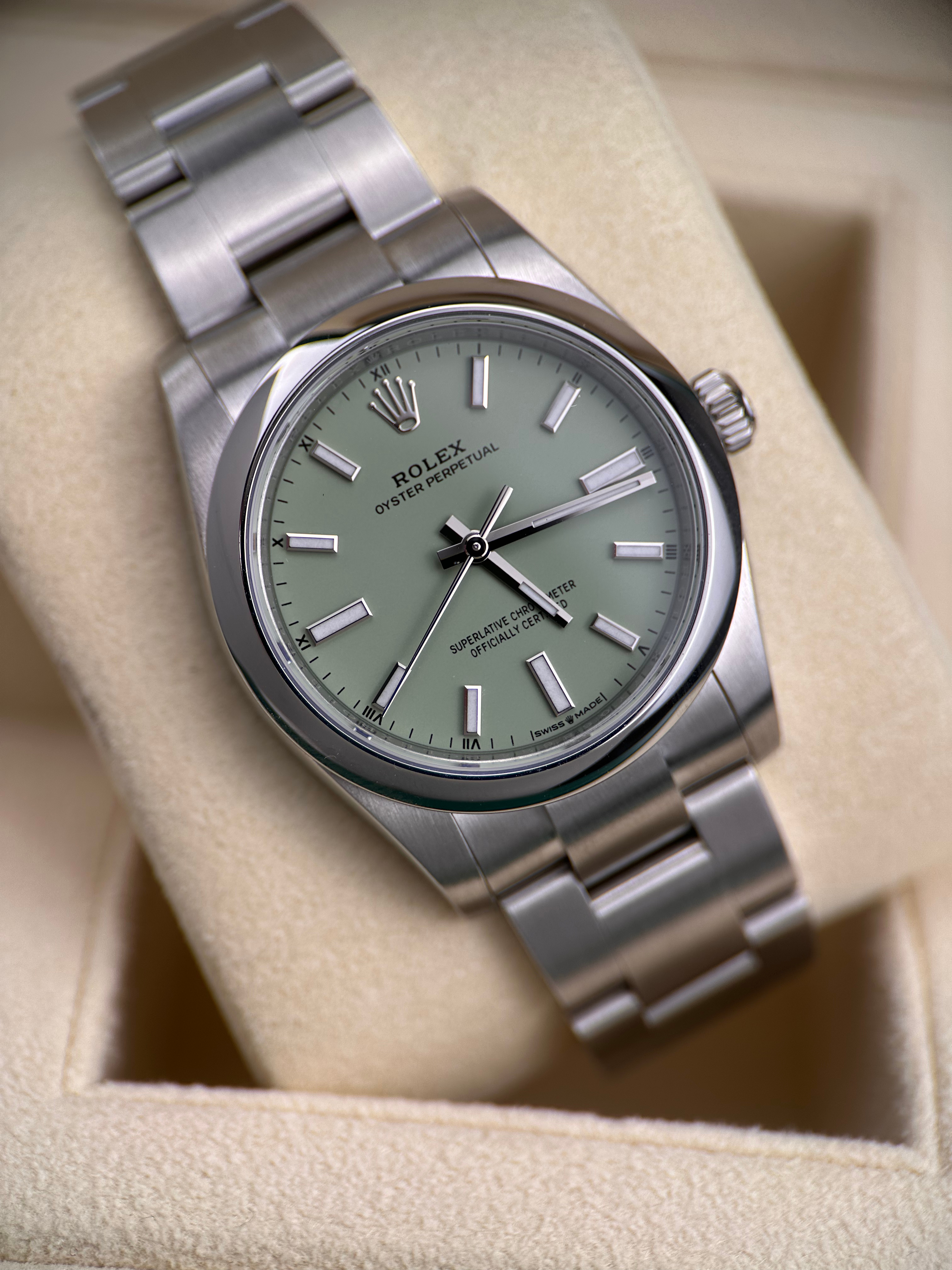 Rolex Oyster Perpetual 34 "Pistachio" 124200 Fullset 2025