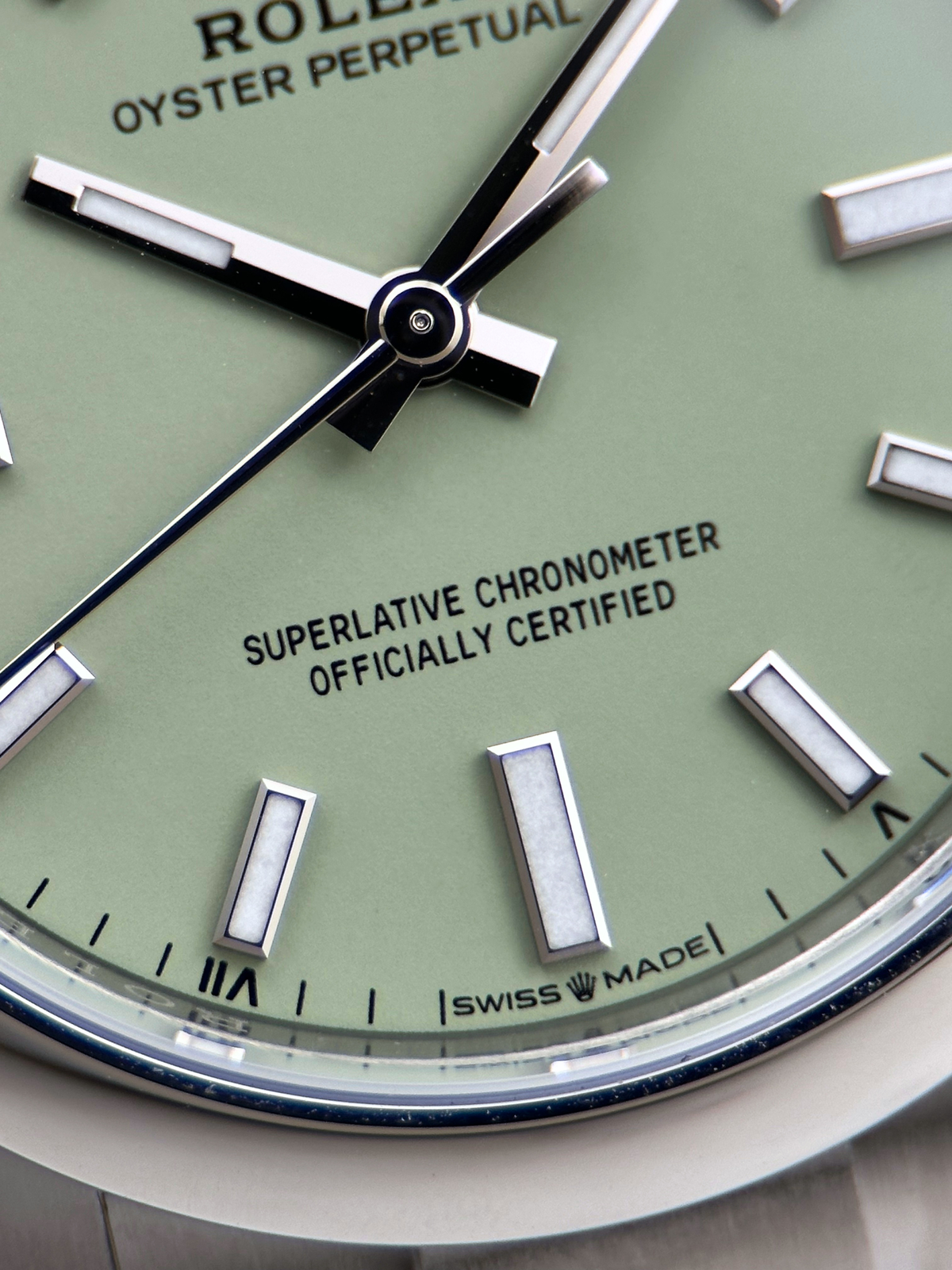 Rolex Oyster Perpetual 34mm "Pistachio" 124200 Fullset 2026