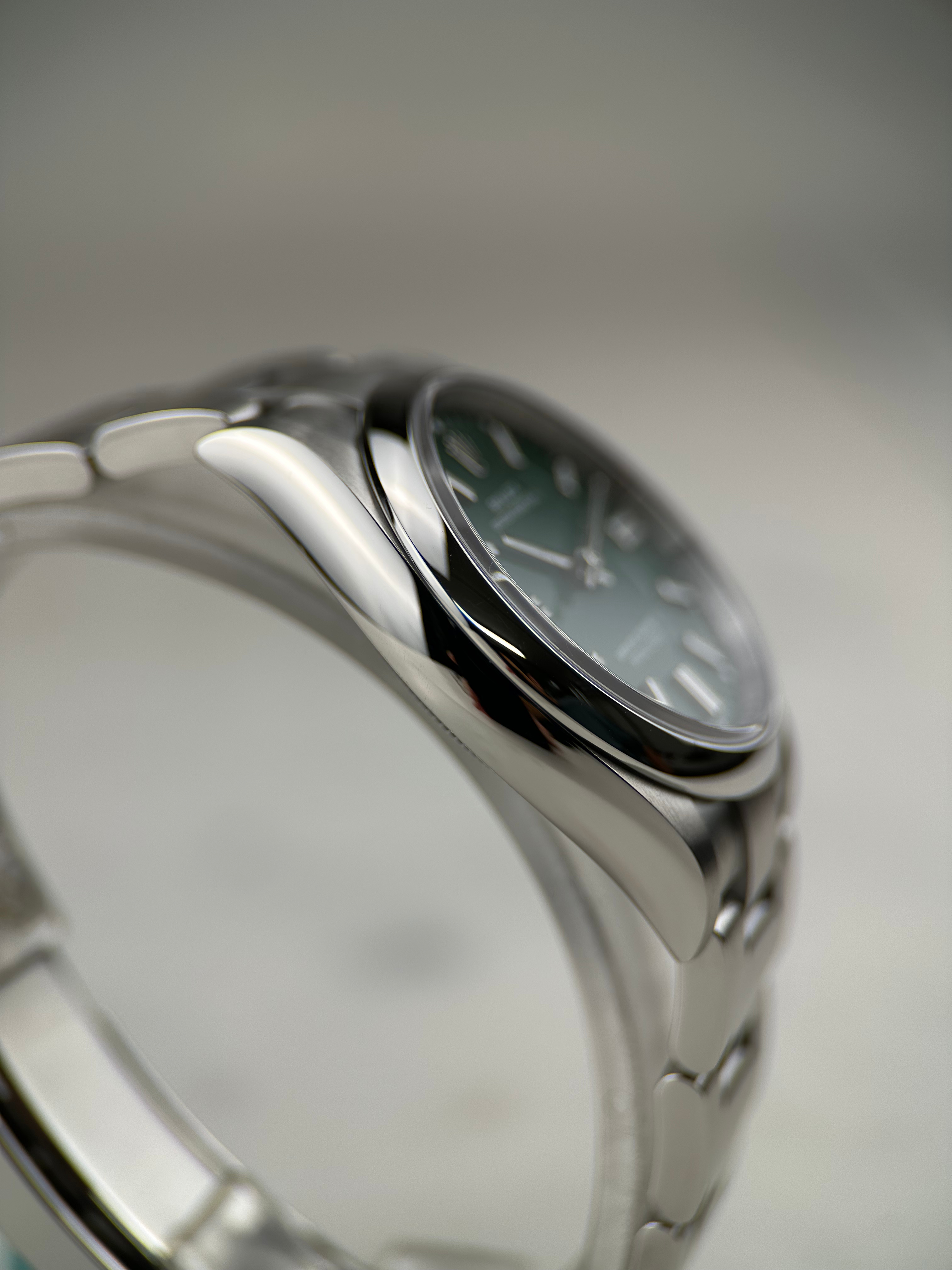 Rolex Oyster Perpetual „Grün“ 126000 Fullset 2025
